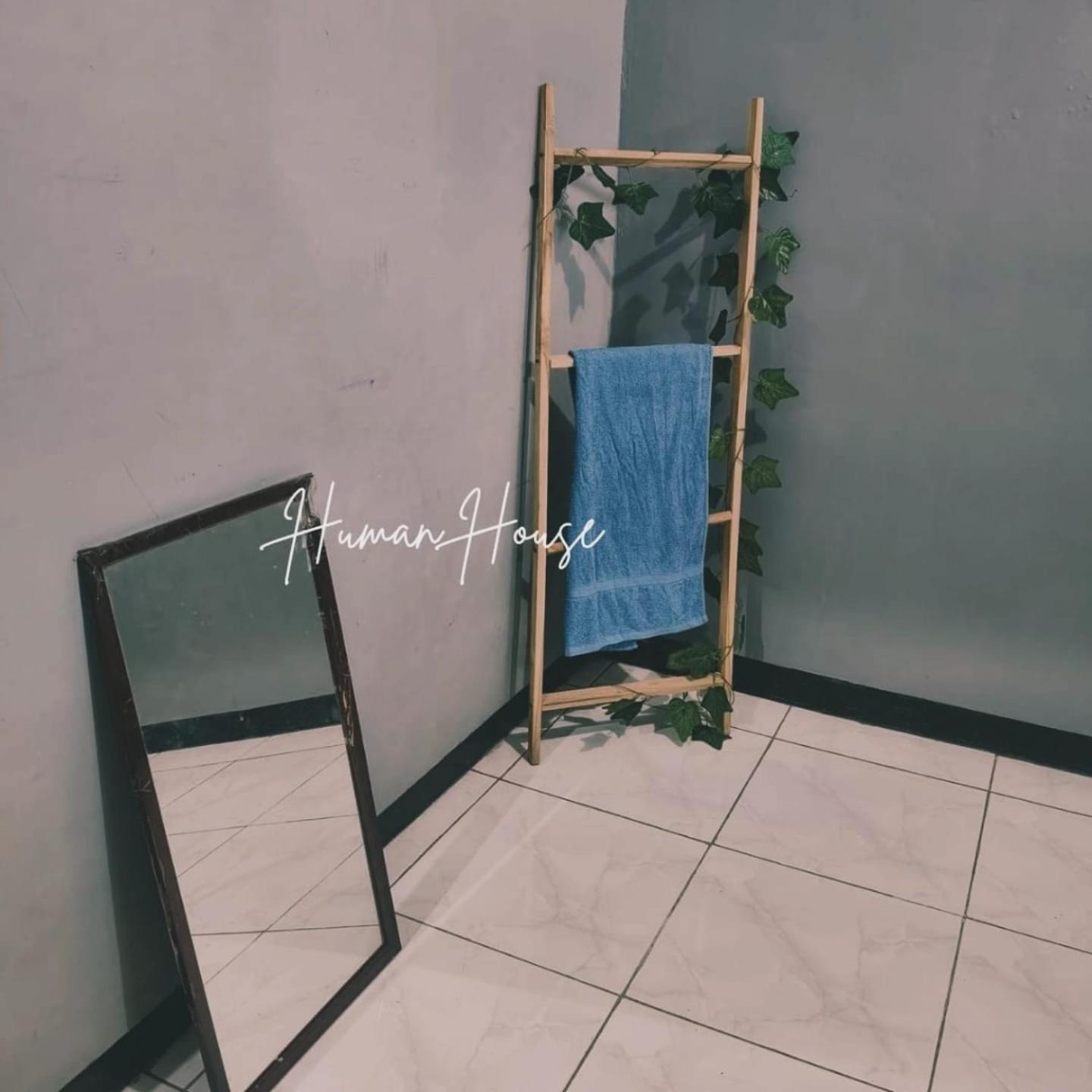 לינה וארוחת בוקר סוראבאיה Human House מראה חיצוני תמונה